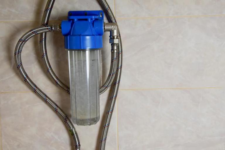Comment un adoucisseur d'eau peut transformer votre quotidien familial